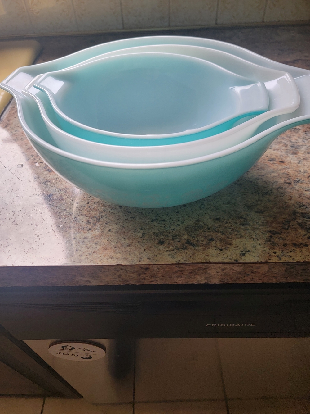 Pyrex Turqouise and White Nesting Mixing Bowls Amish Butterprint- Set of 3